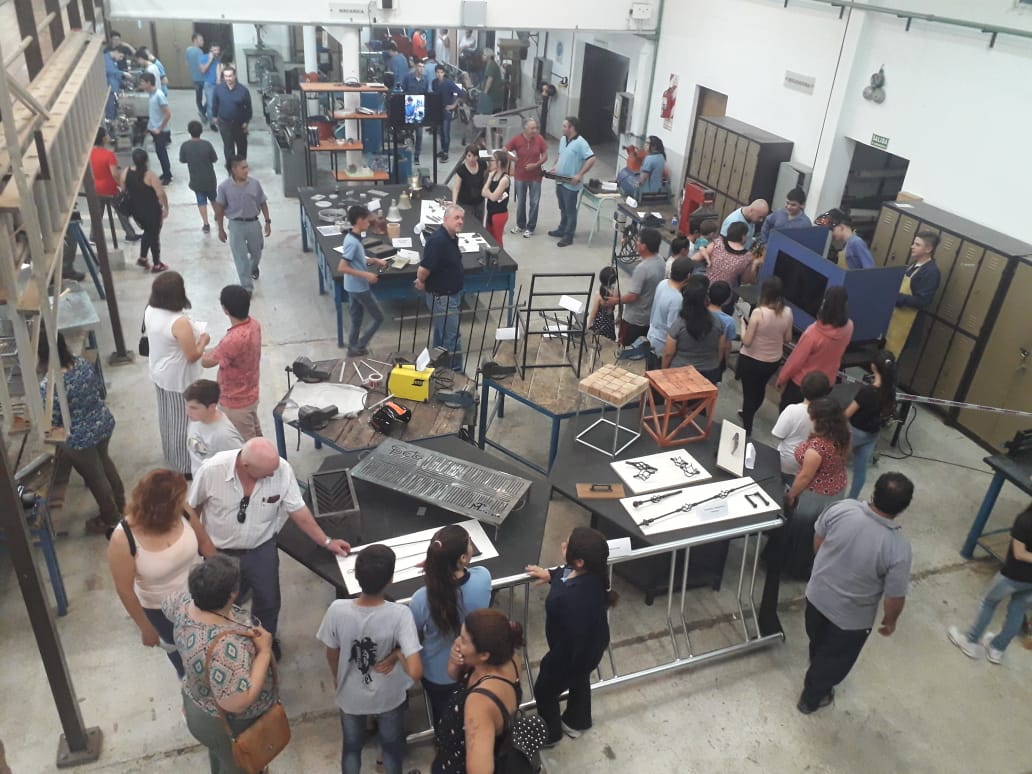 3d6a27ef-4cc5-4e5b-813c-3ae32f63aa6a