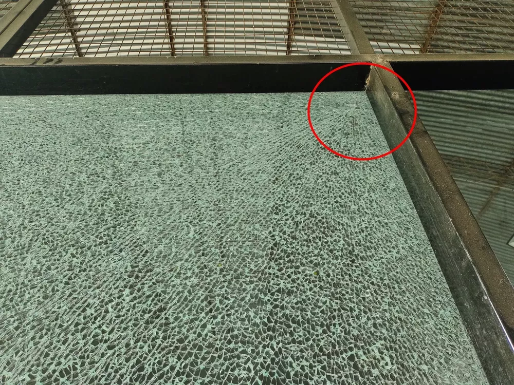 mundo padel vidrio 2 (FILEminimizer)