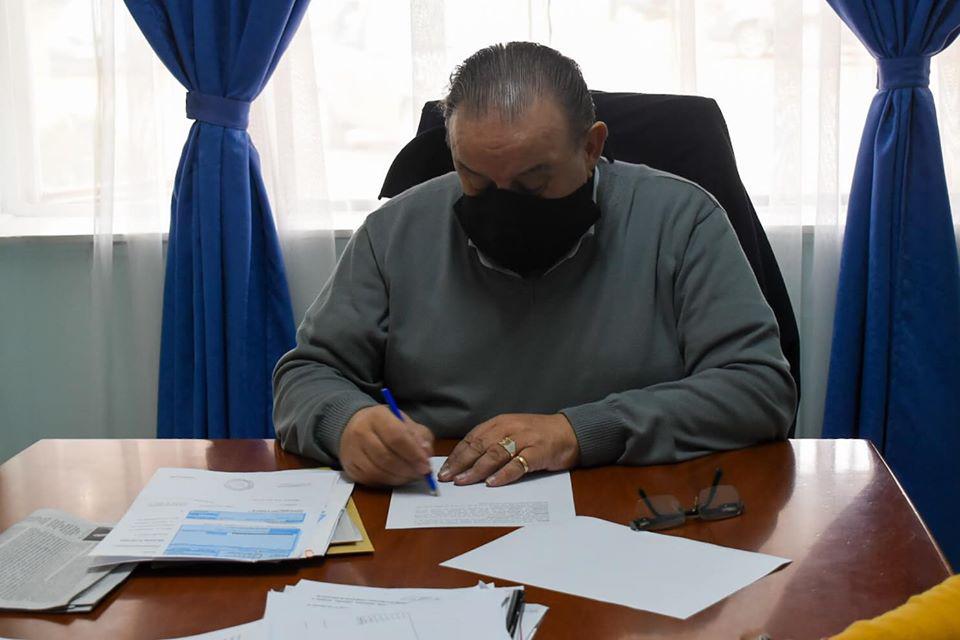 FIRMA CONVENIO CENTRO DE COMERCIO 3
