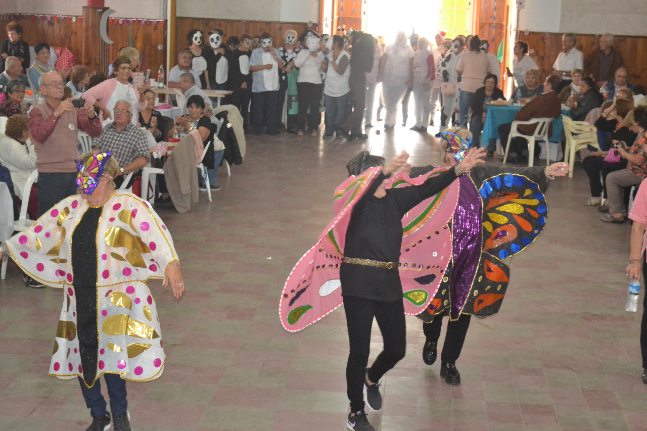 ced001dd-3f4d-4c65-8400-deb948c29e52