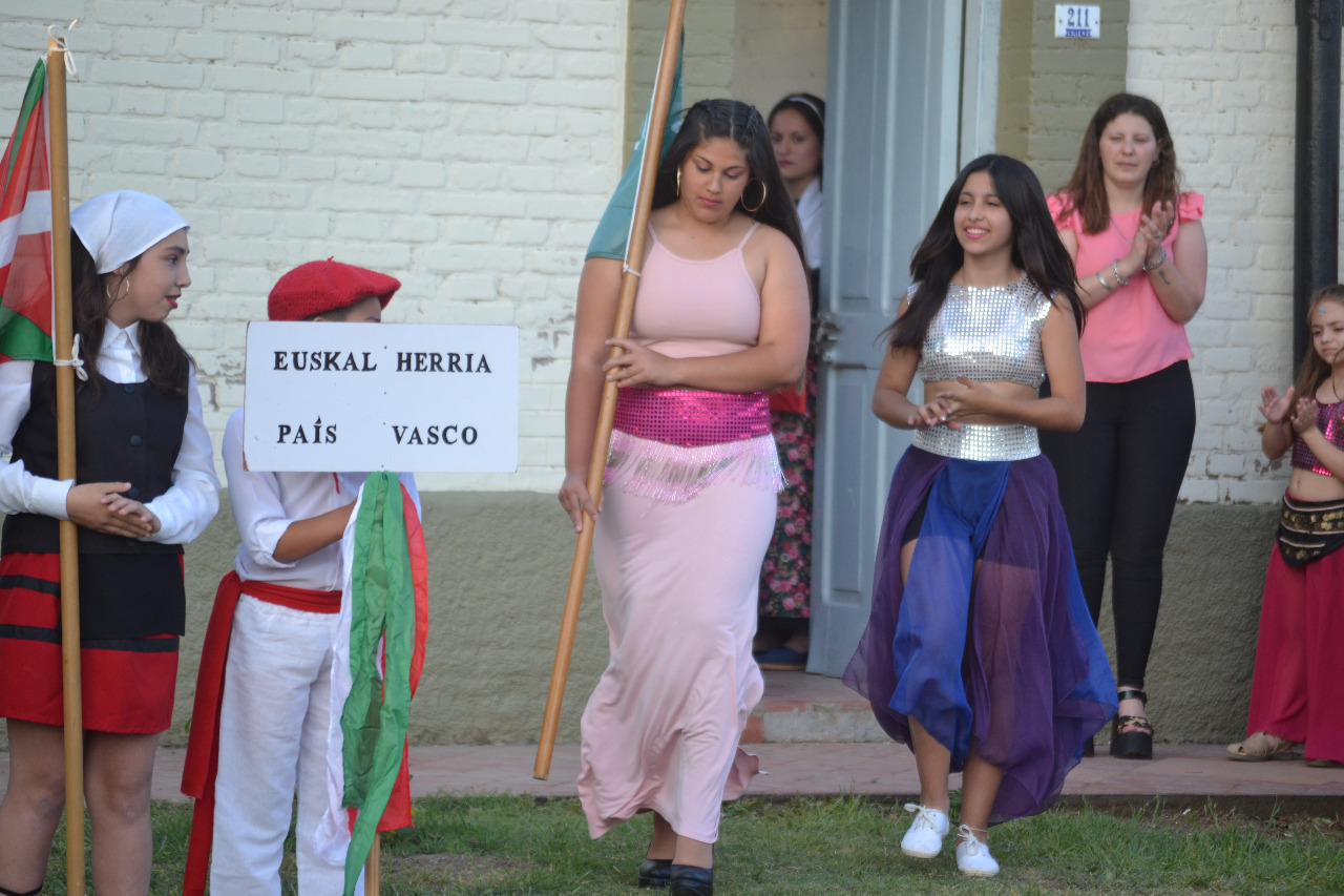 f425f6ab-0838-4ee7-81ec-f7b61a9e8a54