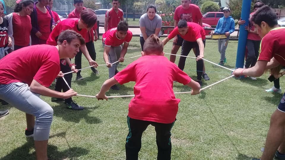 46517354_2186499634695030_9170407217420042240_n