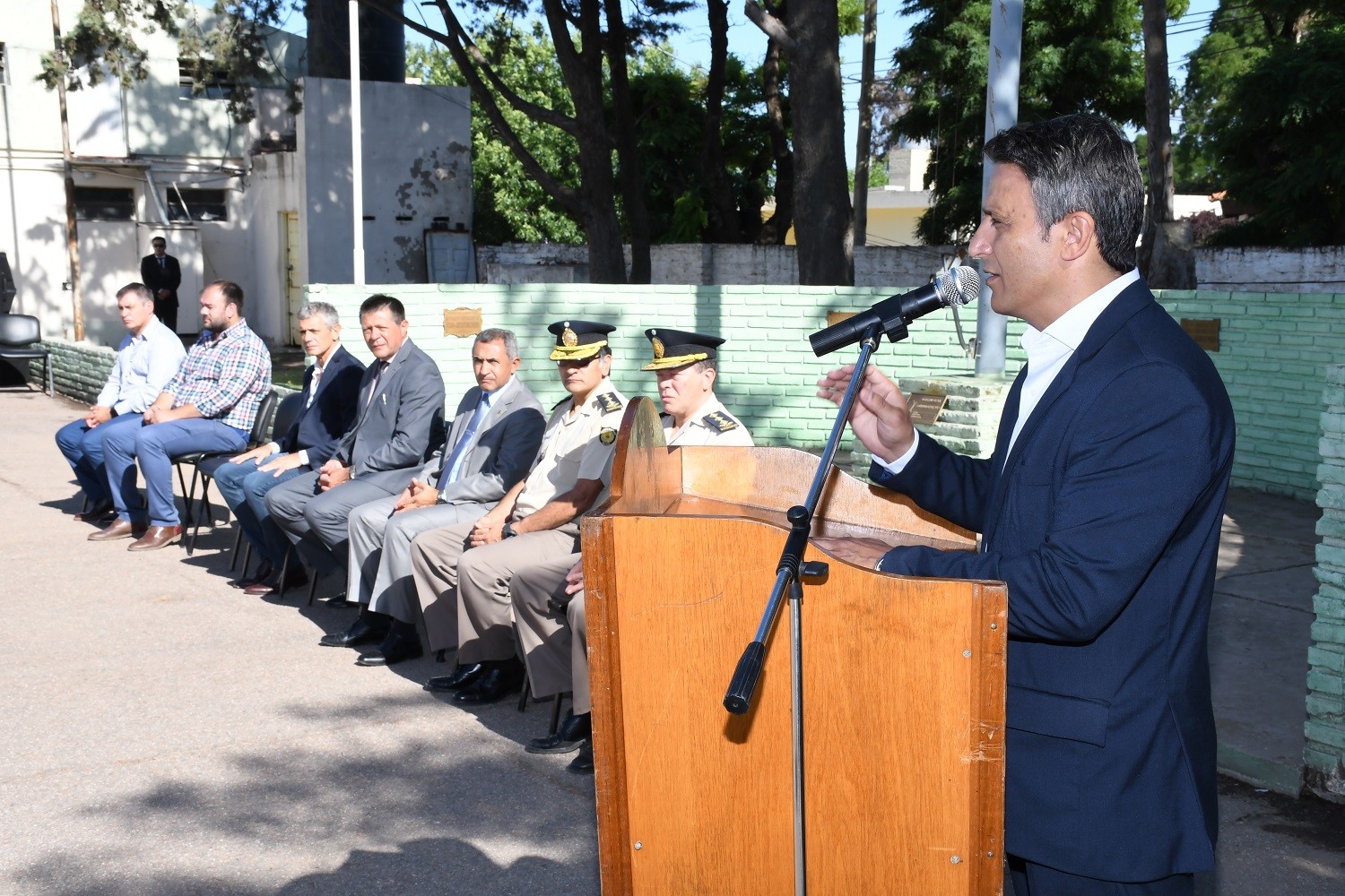 ENTREGA VEHICULOS A LA POLICIA 2