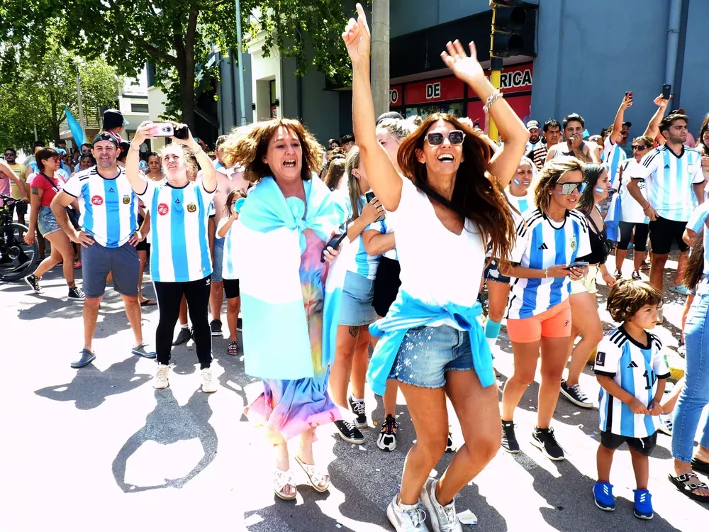 festejos argentina campeon mundial 17 (FILEminimizer)