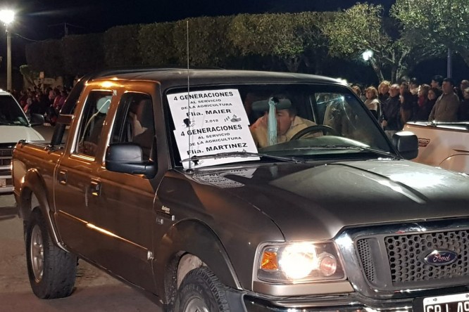 3b20bbf5cb3f43f38b5c94ae41f724a8-fit-666x444