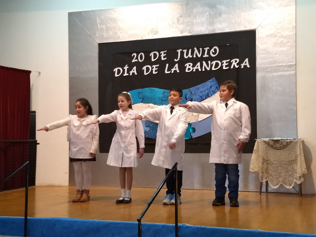 VAN PRAET ACTO DIA DE LA BANDERA 2019