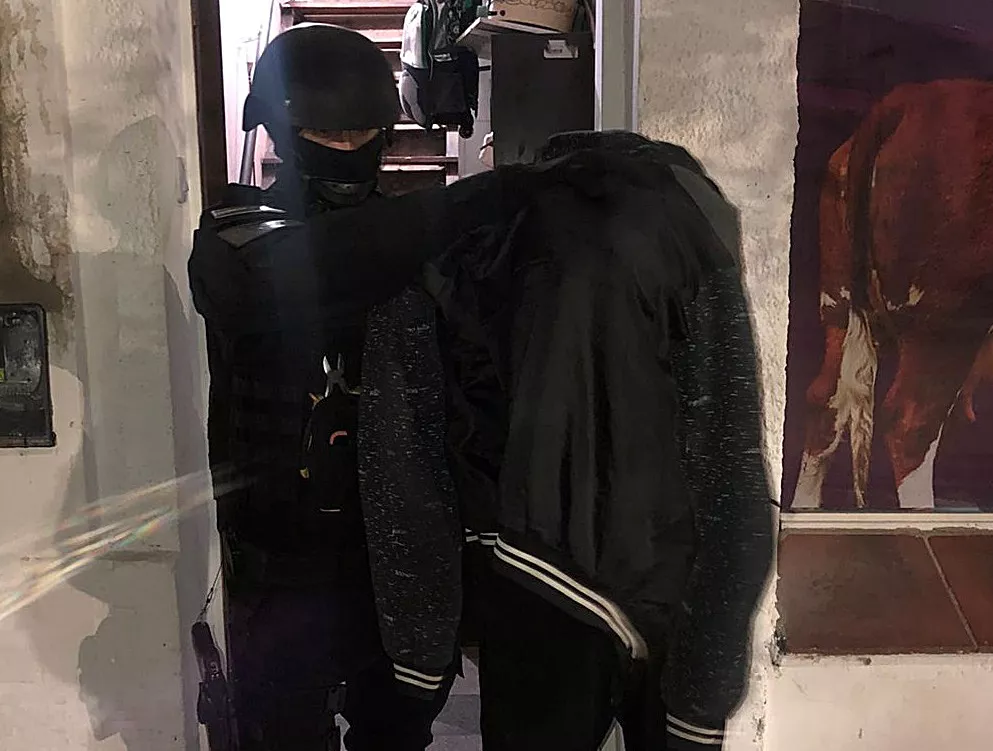 cfb80aff-48ce-4456-abfd-116a7663a761