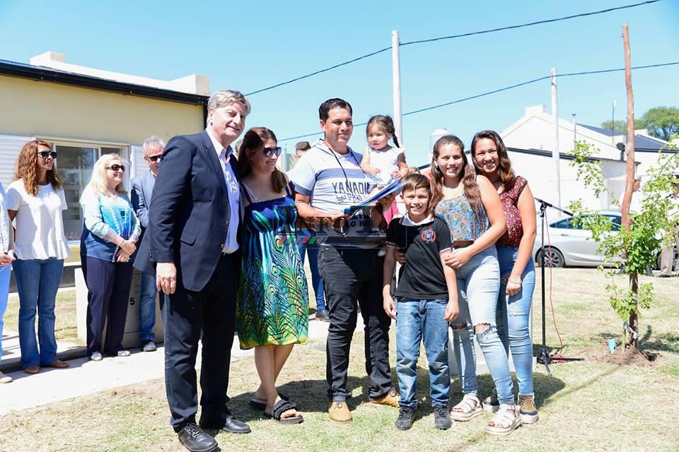 49596140_1908566502605507_4885709596246671360_n