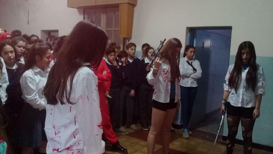 42208864_2099453200066341_4298513461517746176_n