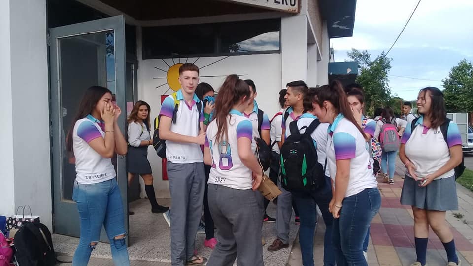 47130155_2196360153708978_3242251918189264896_n