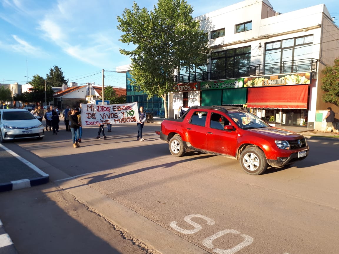 951ddd68-73e9-44c2-9482-3d003419ab6f