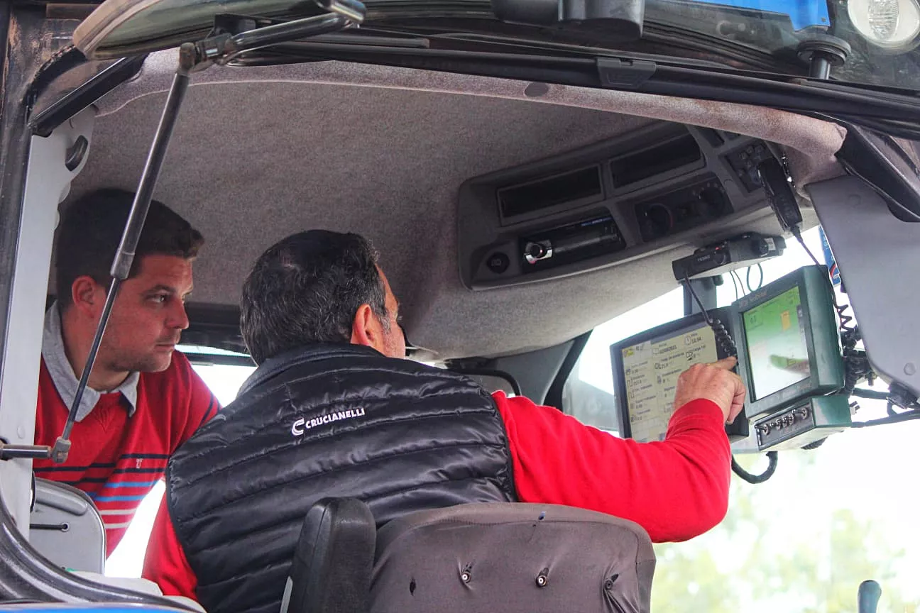 f6ec52bf-8fa6-4266-9510-27ff590d1f13