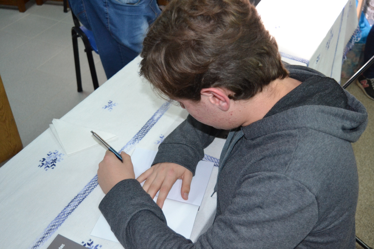 f9b1463f-1f08-4390-9447-d368037f0aba