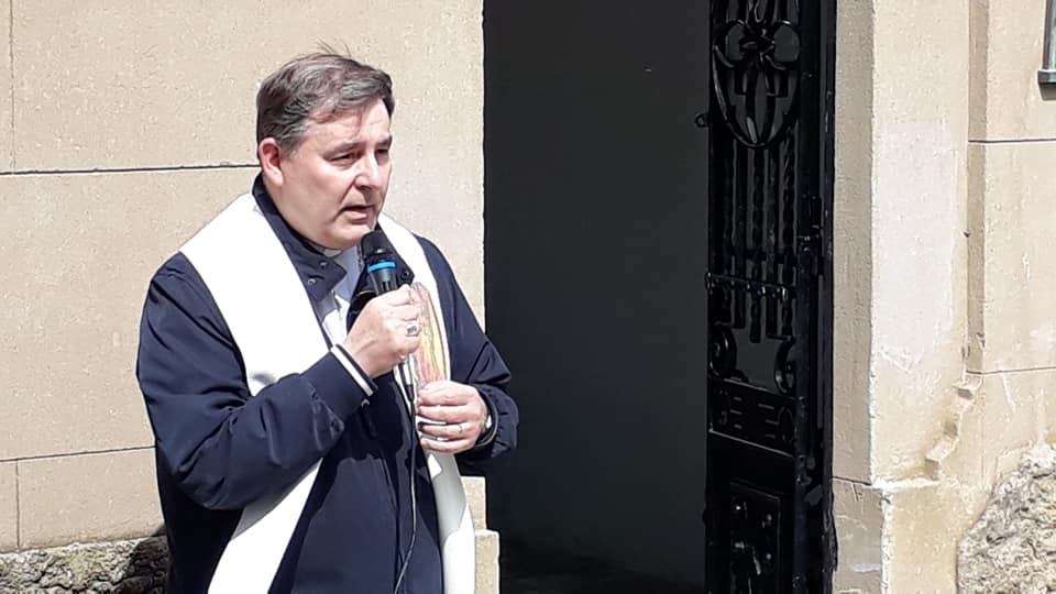 CEMENTERIO BENDICIÓN CAPILLA PARERA 9