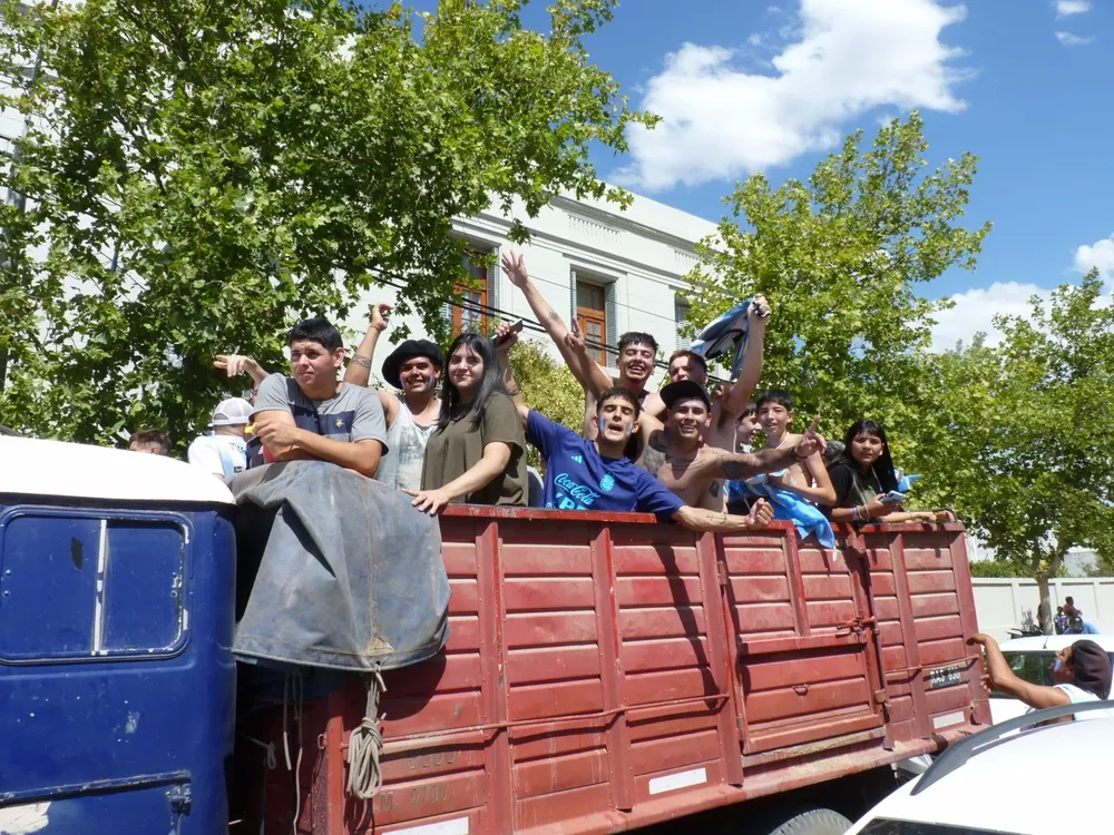 festejos argentina campeon mundial 54 (FILEminimizer)