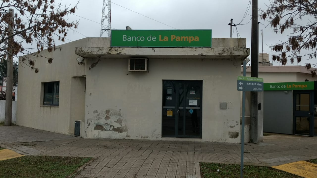 303fc528-e4b5-4117-b842-0e9b7e058257