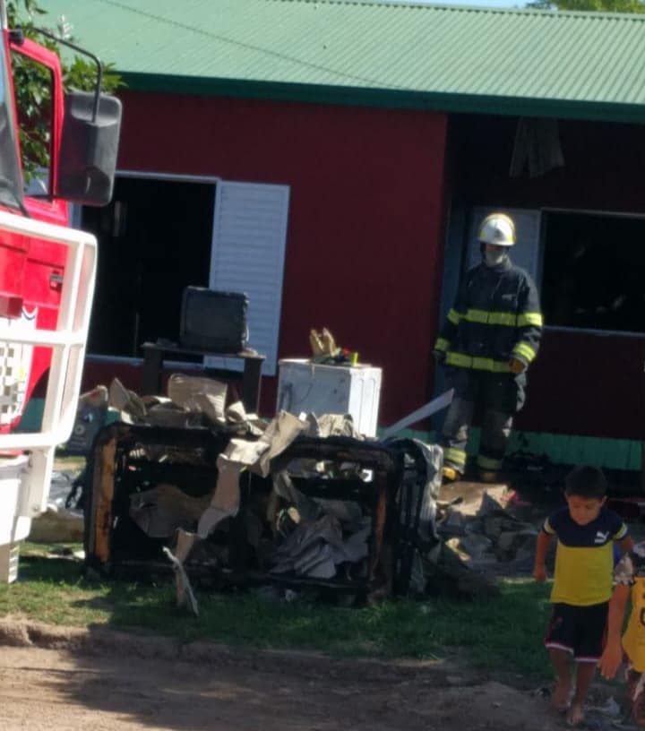 INCENDIO CASA PARERA 2