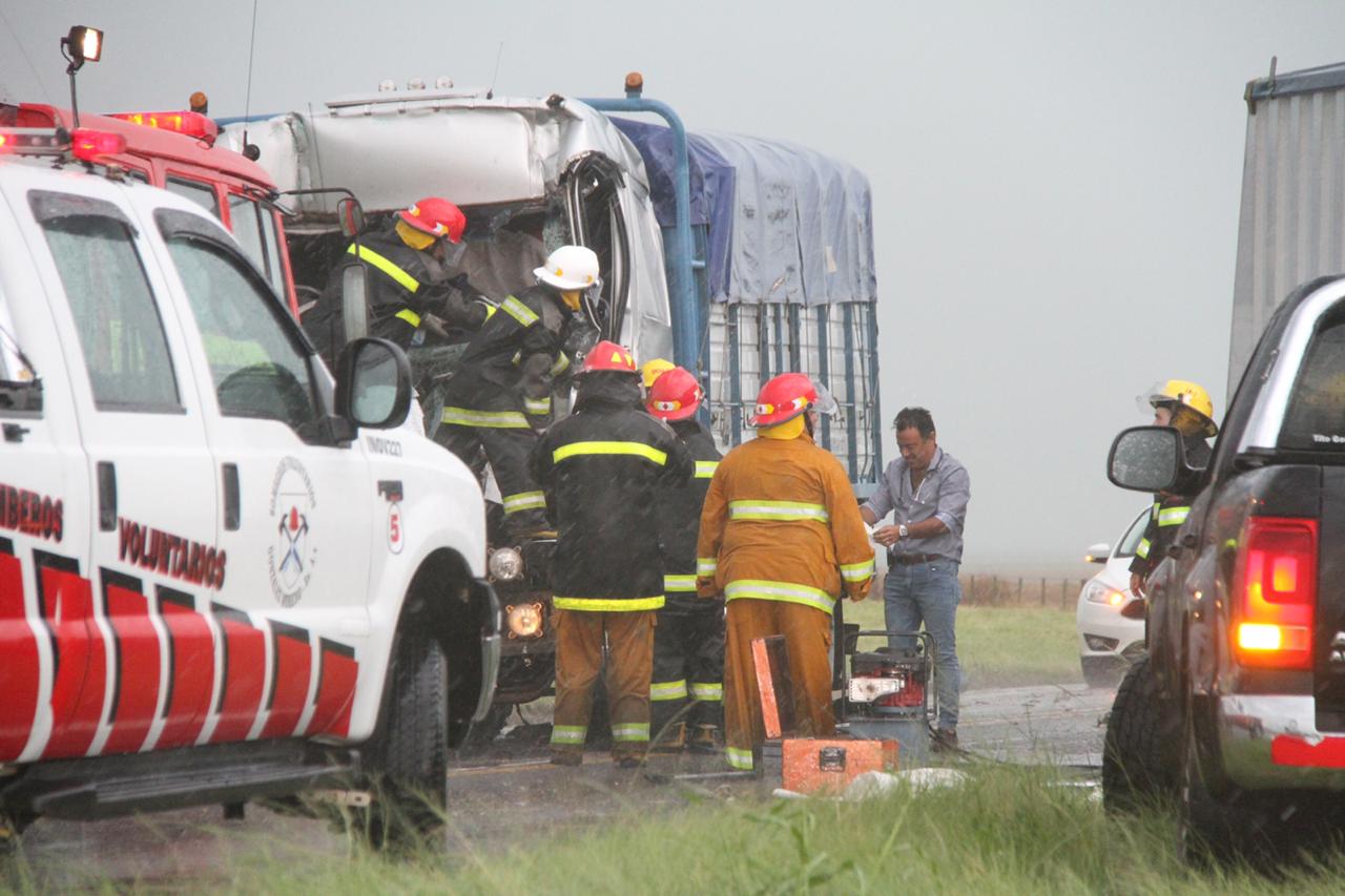 CHOQUE FATAL 2 CAMIONES 5