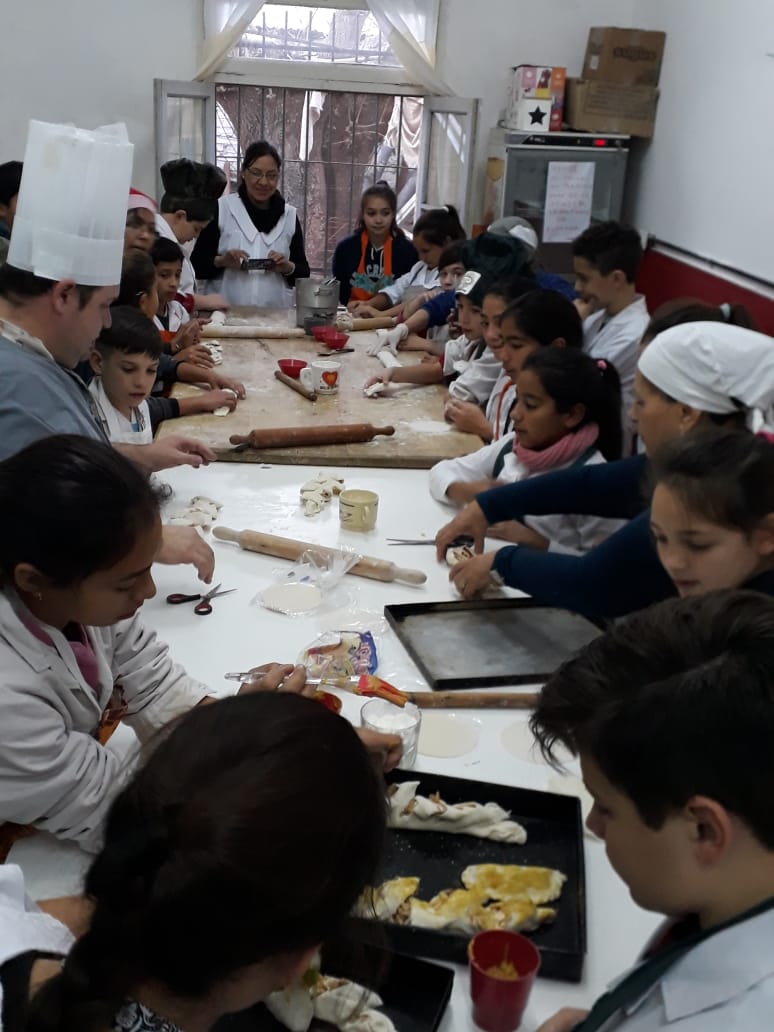 194455bc-4bb9-4e0d-9d5d-c10522d0a7c1 (1)