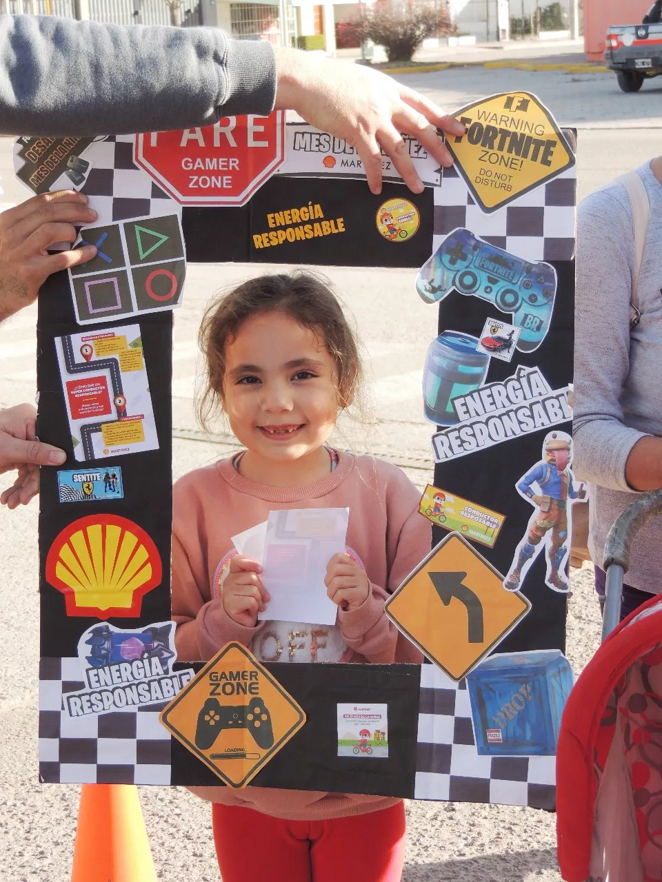 04589c37-d0ae-4cf6-884b-6ce45cd46edc