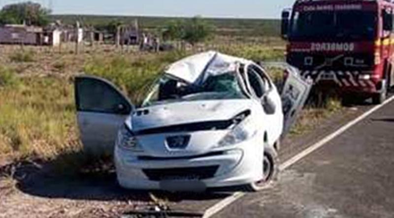 Peugeot-207-vuelco-en-ruta-nacioal-151c1dc26d8