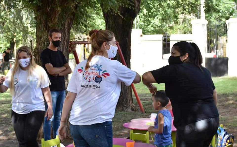 7ae35e26-51a0-4766-8e75-4323643c20ed