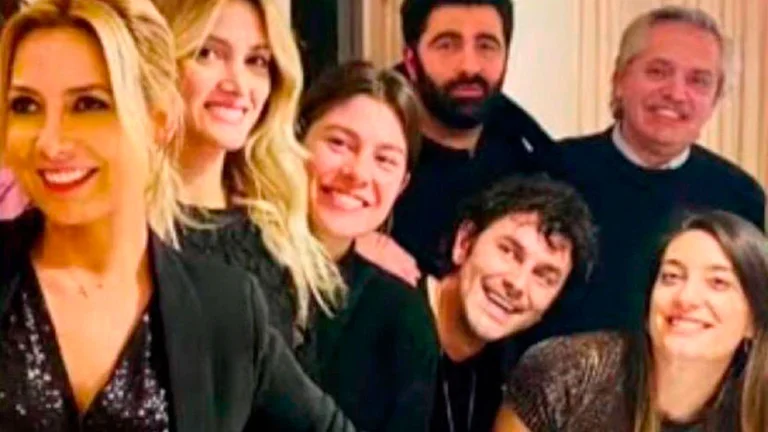 H5QKLTP6OFE2BEJ2FX6ROYKWCA