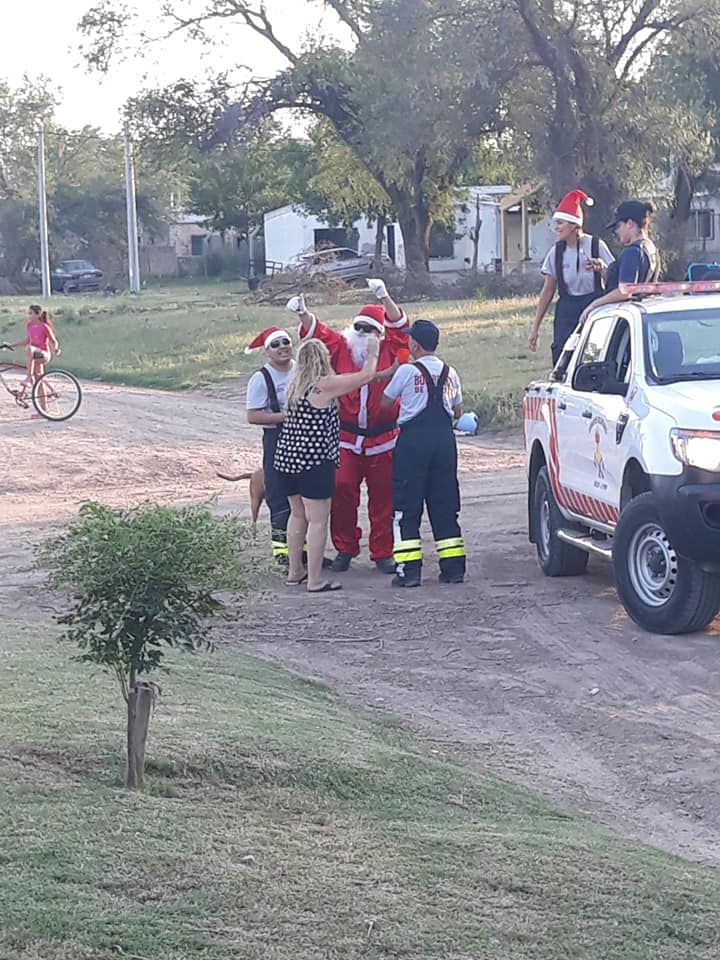 48406530_2103339769724388_4828509067179720704_n