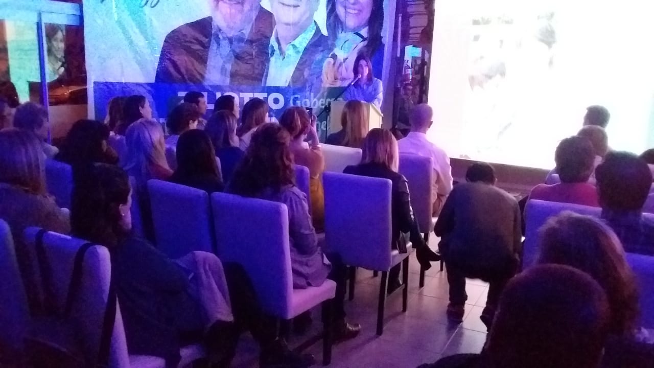 0e085039-b470-4170-8708-c3d74d263cc7