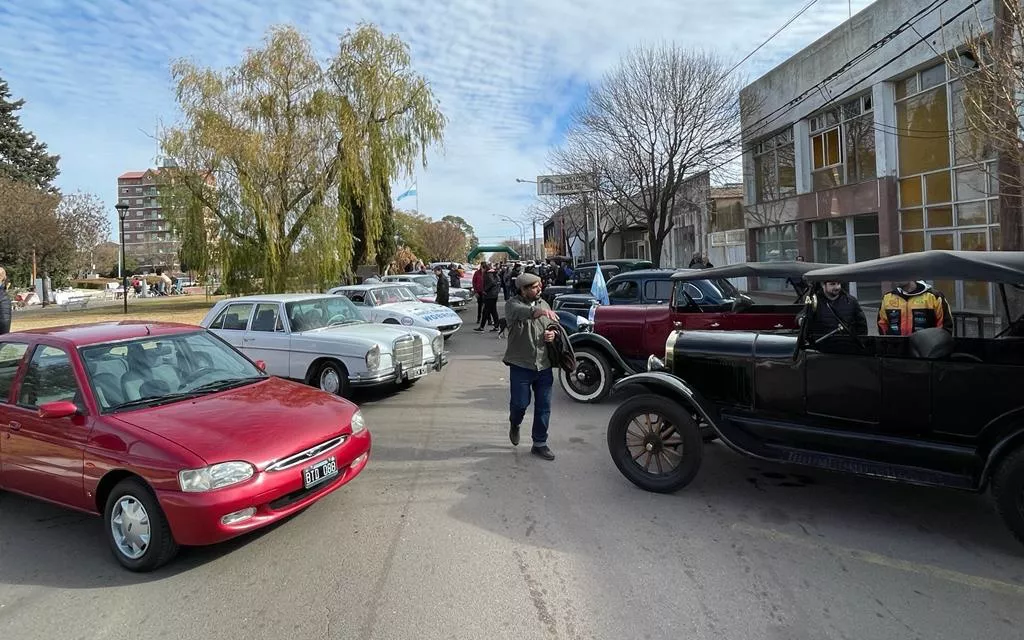 54eb4365-68e1-4d3a-acd2-3b43413ac682