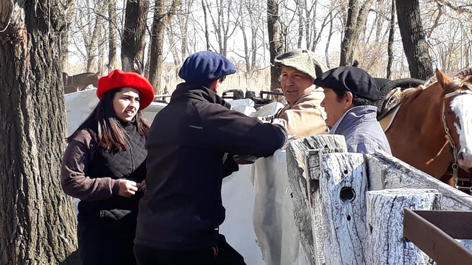 69561196_2642844422393880_54120221471932416_n