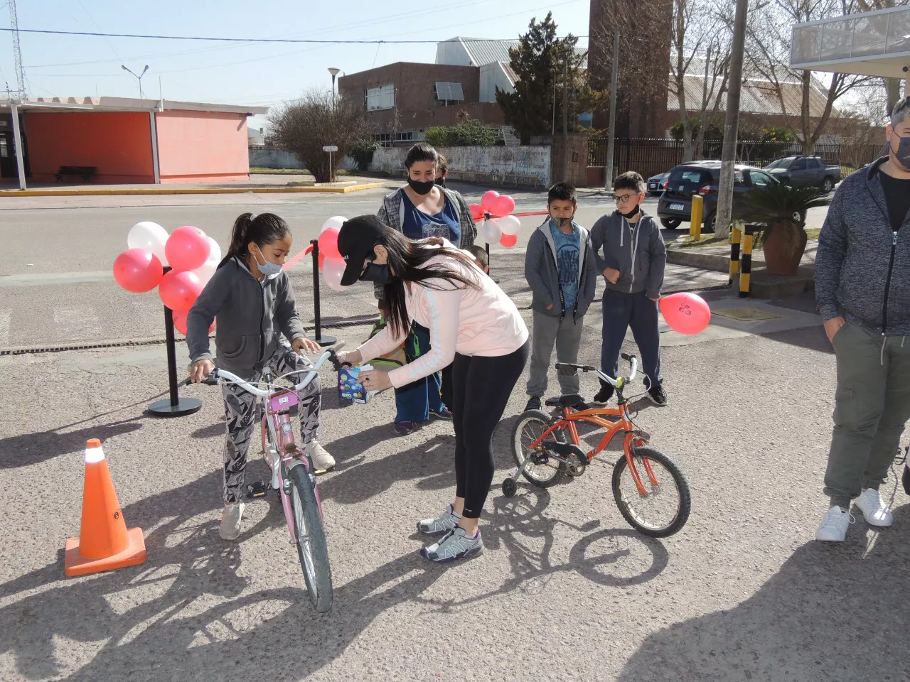 298d6eb4-d743-4b1d-b650-281f1e948367