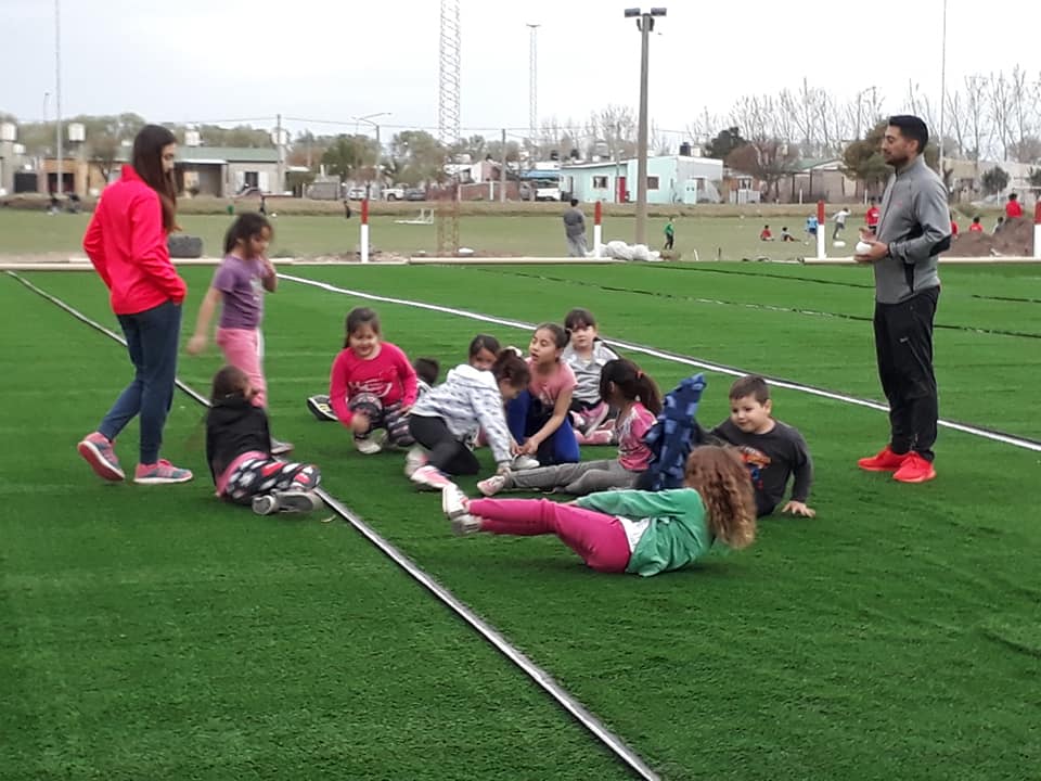 41964624_2097193930292268_5459176923848507392_n