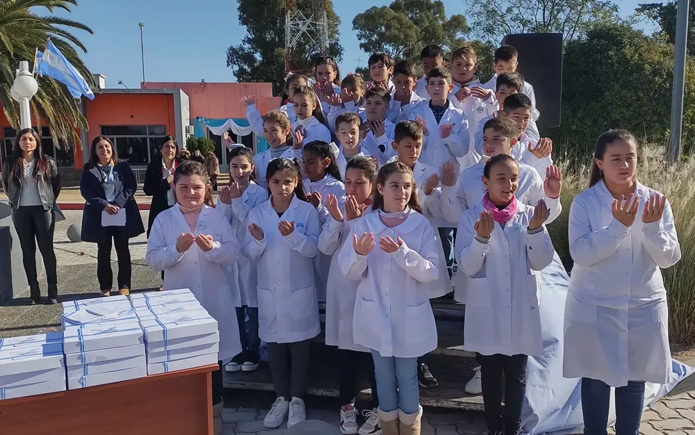 bandera 2023 4 (FILEminimizer)