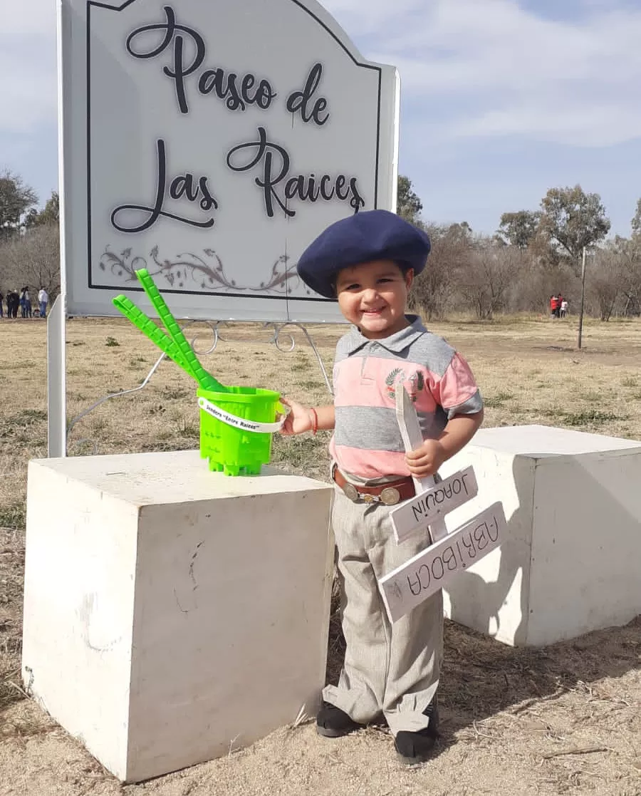 8e8c8530-7054-46b3-bed5-432e394a433c