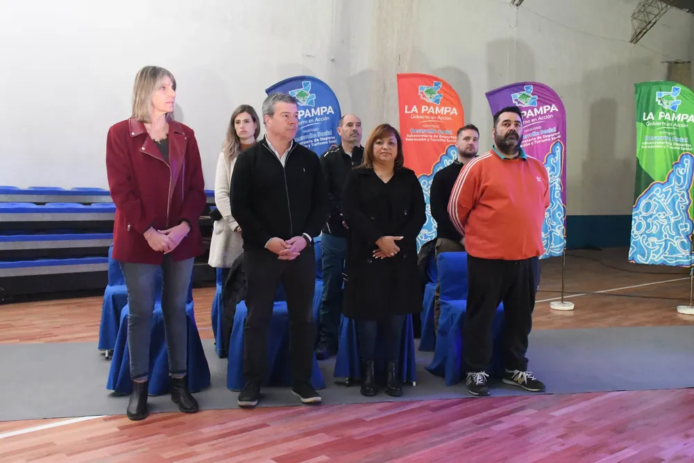 686879_resize-of-gus_6700