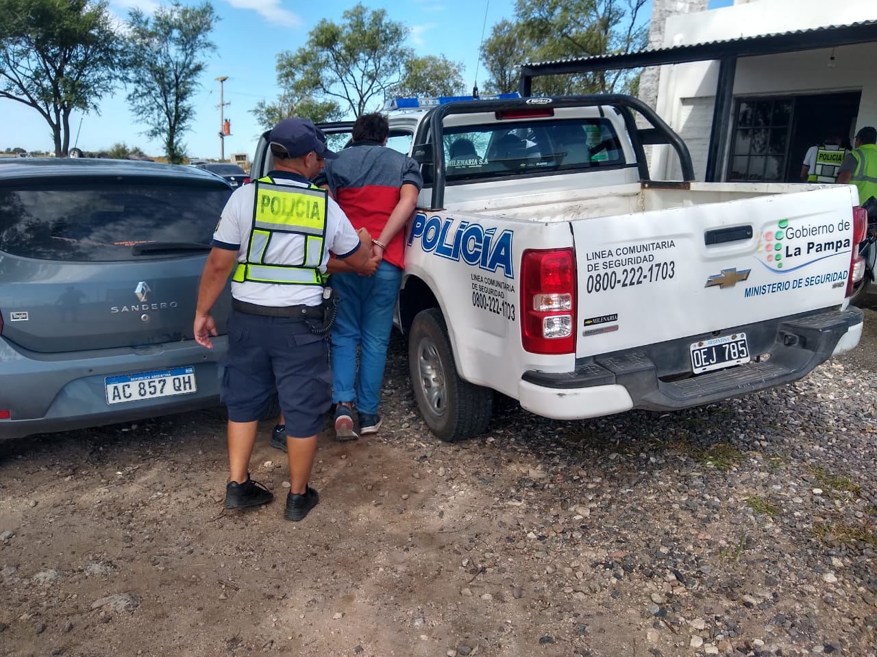 458c5a77-fe30-4d09-b77d-f3a9efad3793