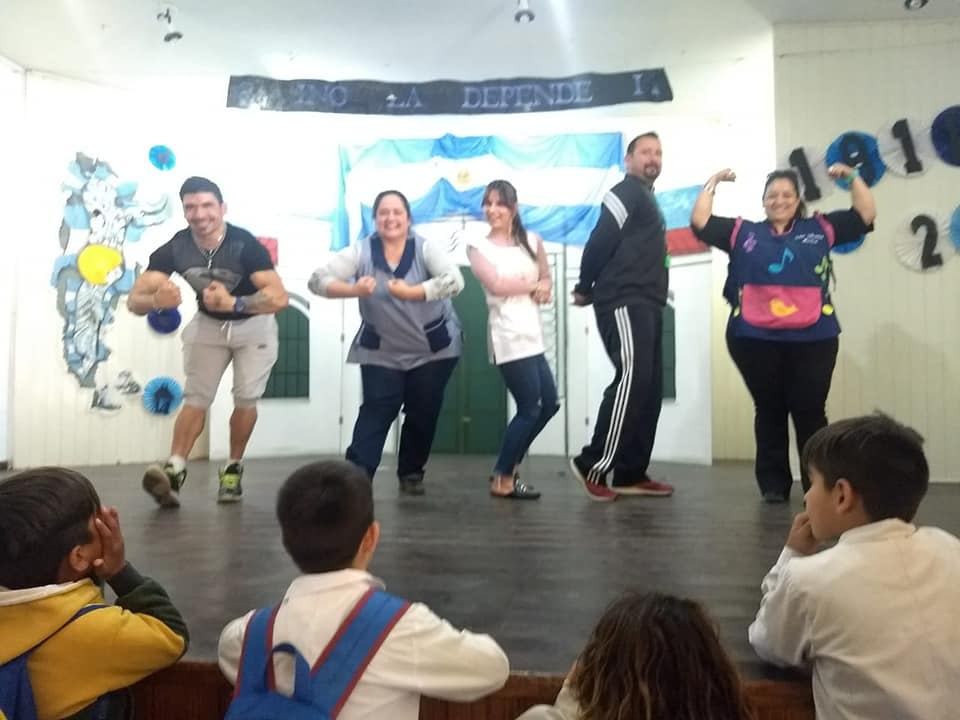 ortega en escuela 10