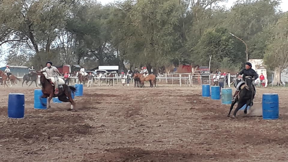 61440126_2464005090277815_4552874185134702592_n