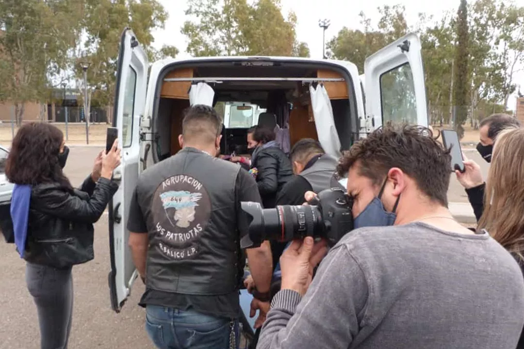 b72f10b1-ef12-4c70-bfa9-d1143dd79fe0