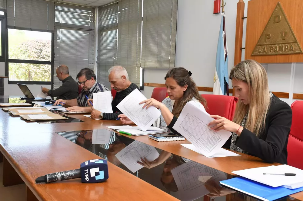 481990_resize-of-gus_3330