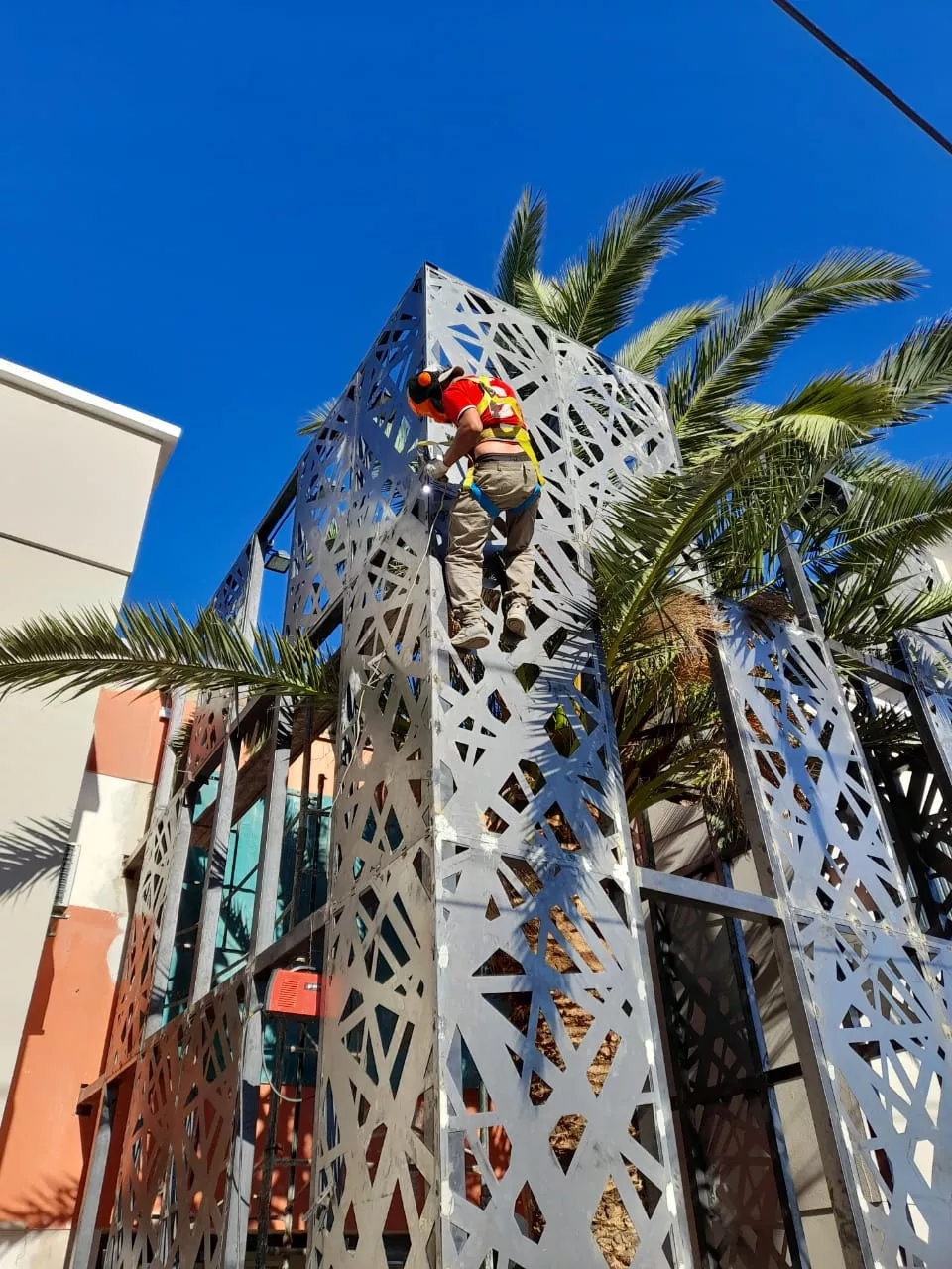 06ec928c-0333-4447-94c7-ab8e27b6a9c1