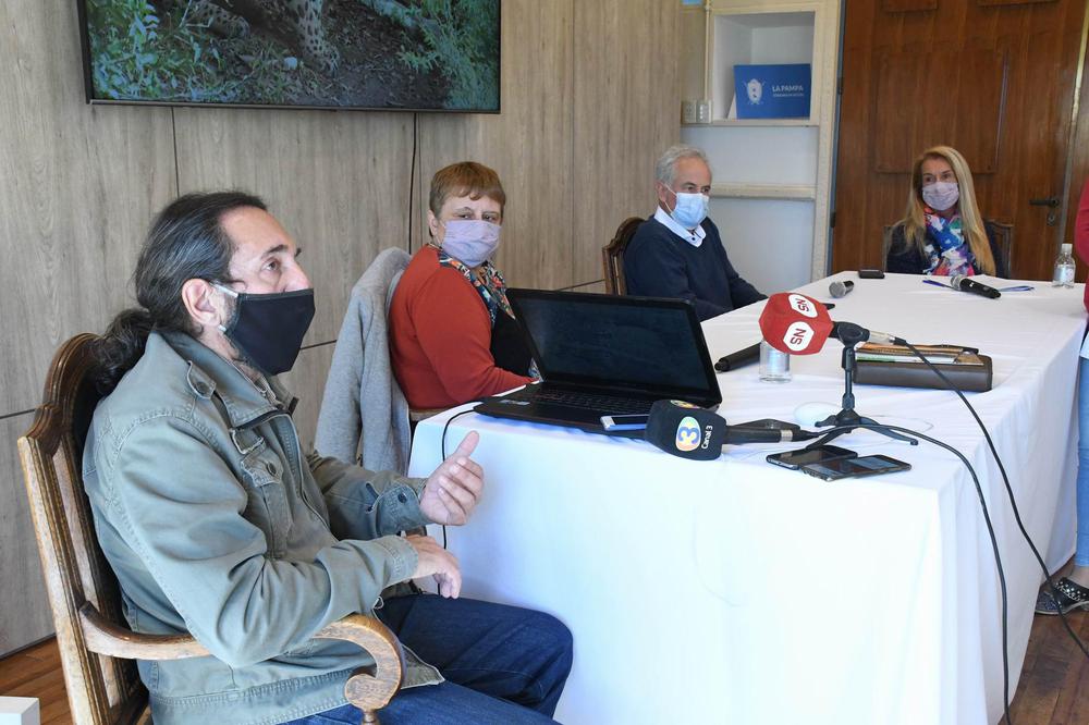 312492_resize-of-gus_2032