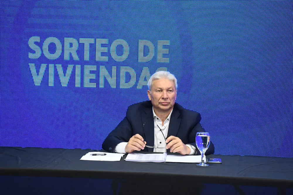 1561482_resize-of-gus_4195