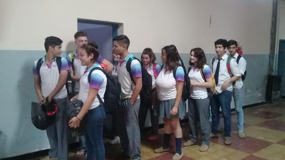 47079598_2196360310375629_854234523766882304_n