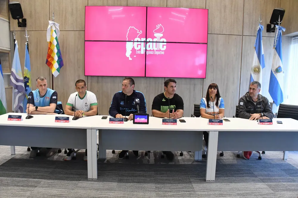 441384_resize-of-gus_7468