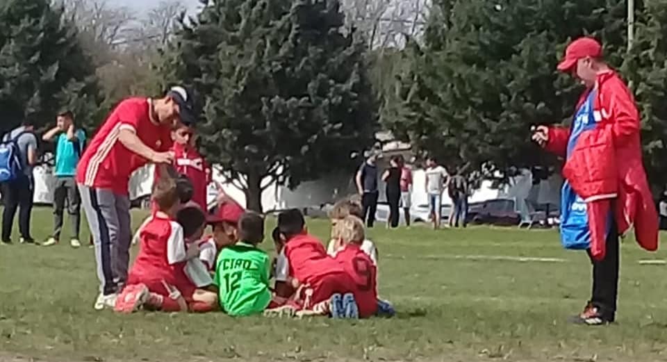 41824774_2093508647327463_7478250941007790080_n