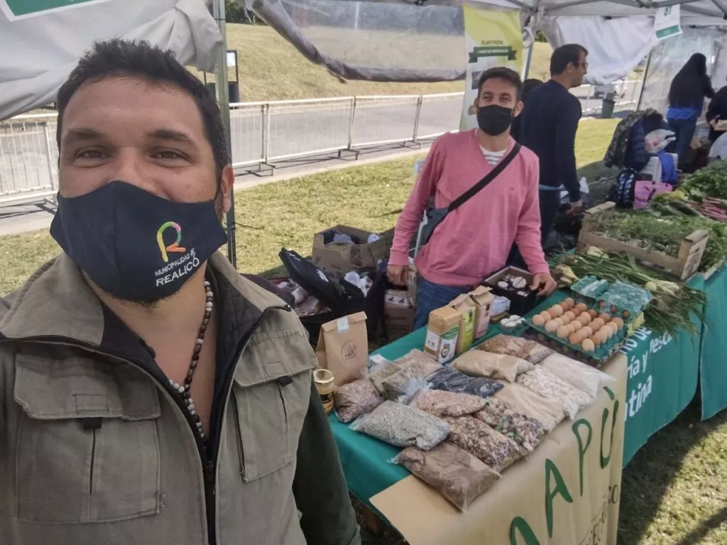 photo5141348232004217179-1024x768