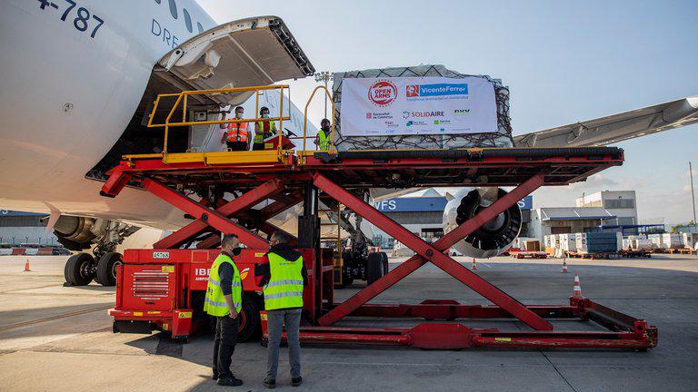 carga avion piñeyro