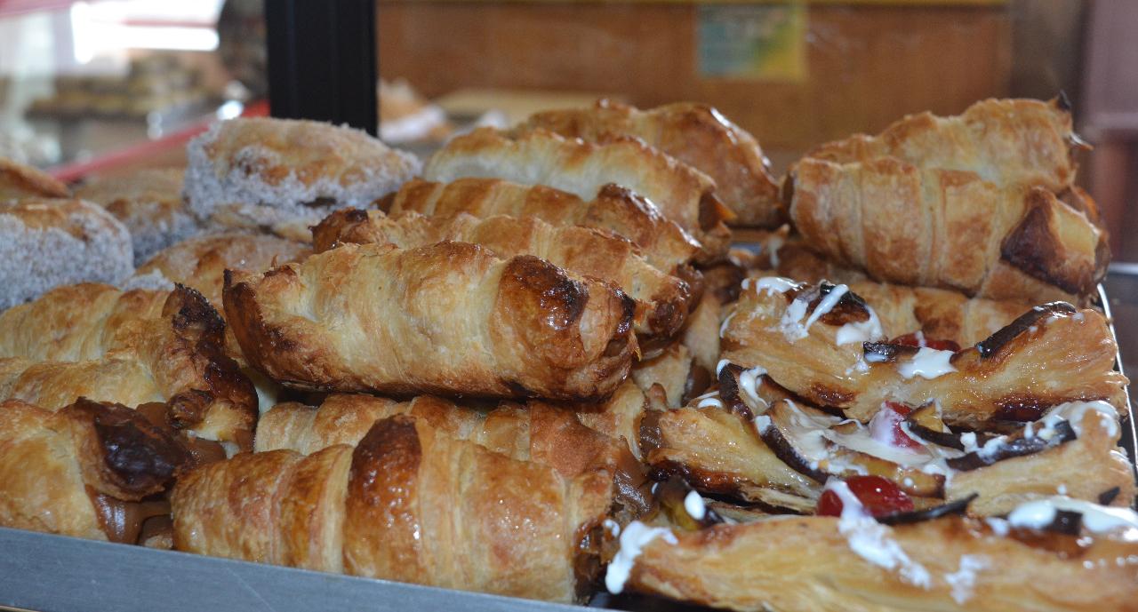 aaf40d94-b976-4b76-a650-2ffa0125beda